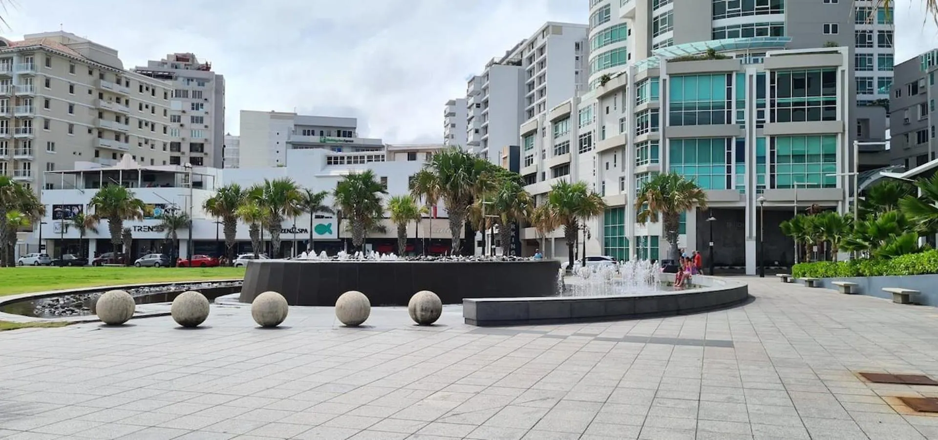 Condado Steps To The Beach, Vanderbilt & La Concha San Juan Lägenhet
